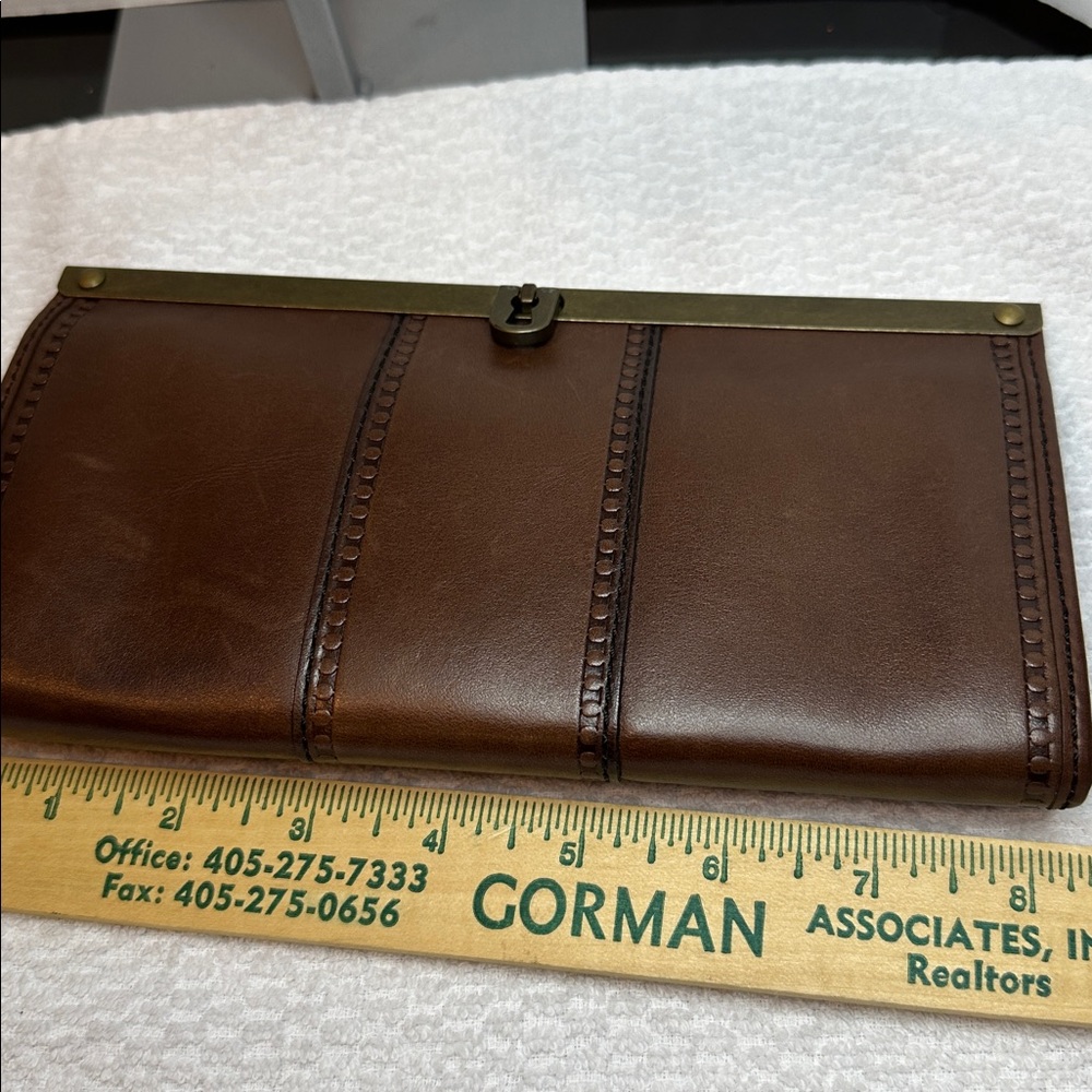 Fossil Brown Leather /clutch Wallet with brush Brass Details - Picture 13 of 17